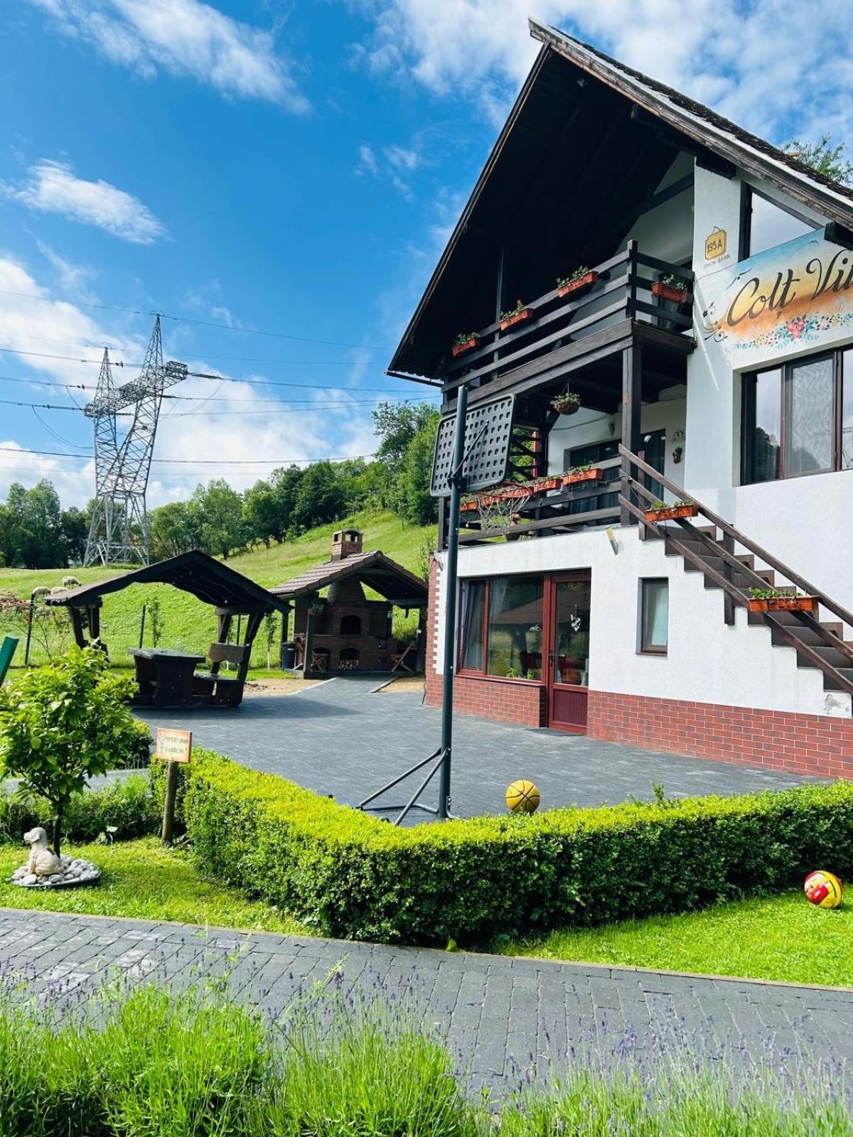 Colt Viu Cabana Бран Экстерьер фото